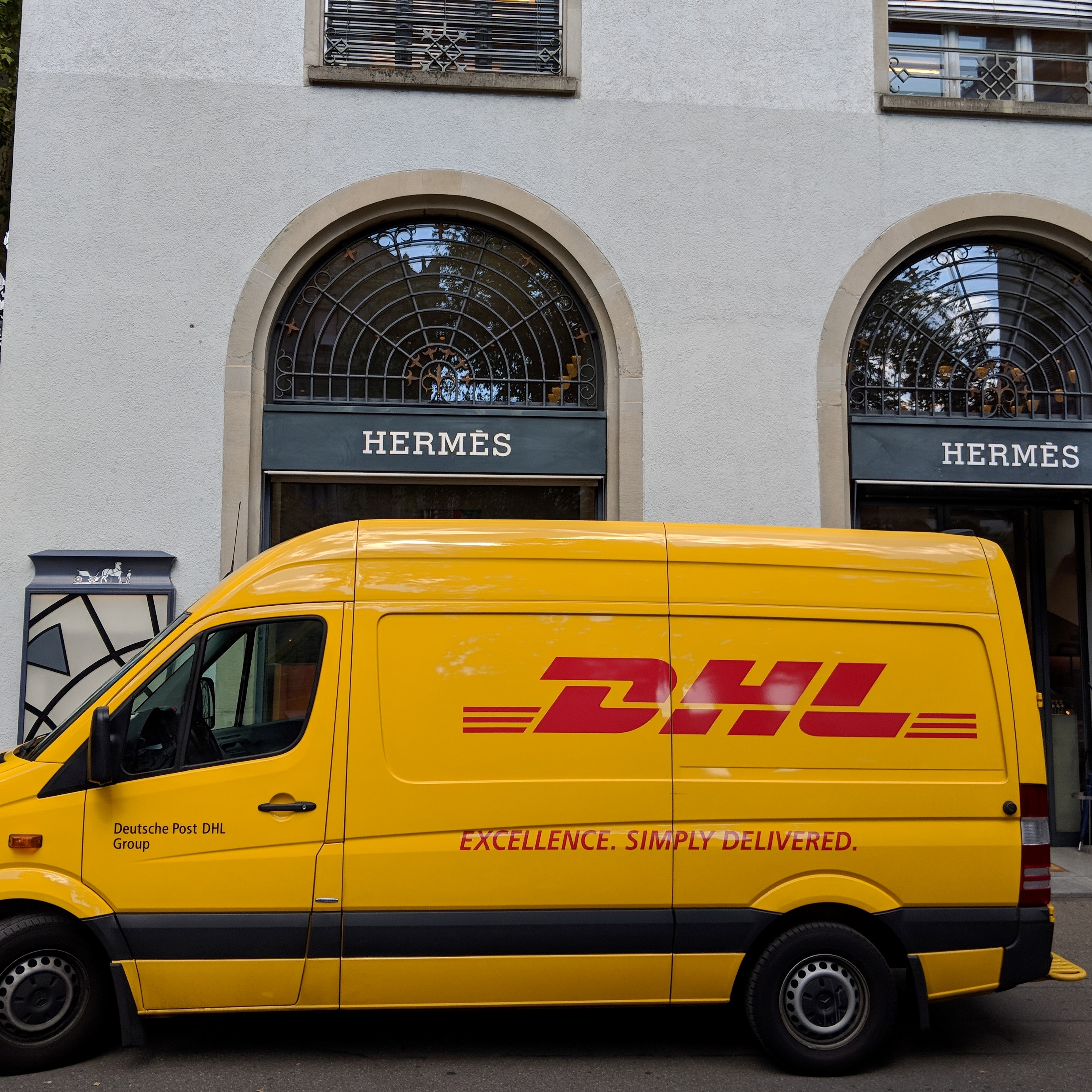 DHL vor Hermes, äh Hèrmes - das BlogMagazin