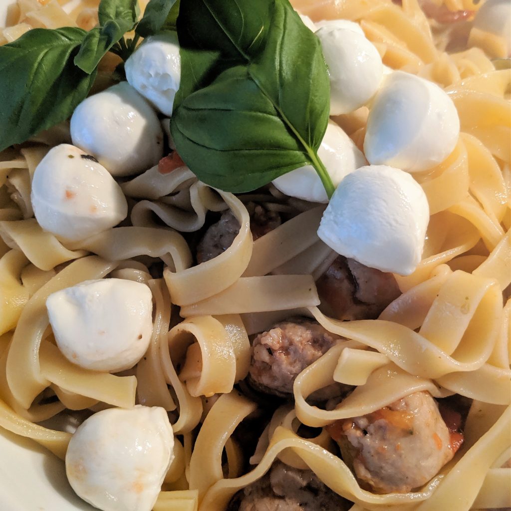 Rezept: Tagliatelle mit Wurstbällchen