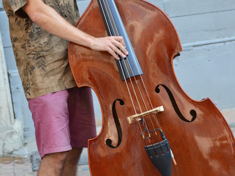 drei chinesen auf dem kontrabass Chinesen kontrabass silc